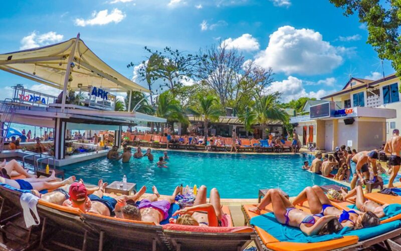 Breeza Beach Restaurant : quand l&rsquo;Espagne rencontre la Thailande sur la plus belle plage de Koh Samui