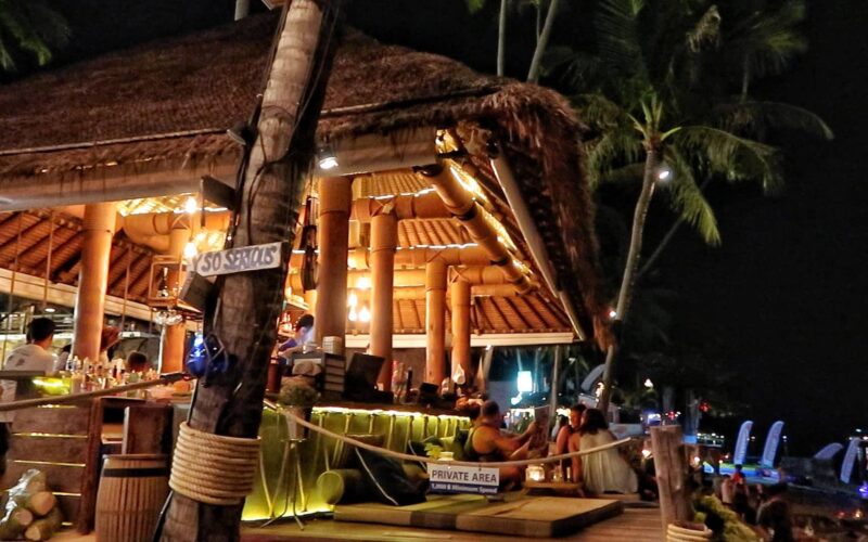 Coco Tam&rsquo;s : le beach bar le plus photographié de Samui vaut-il vraiment le détour ?